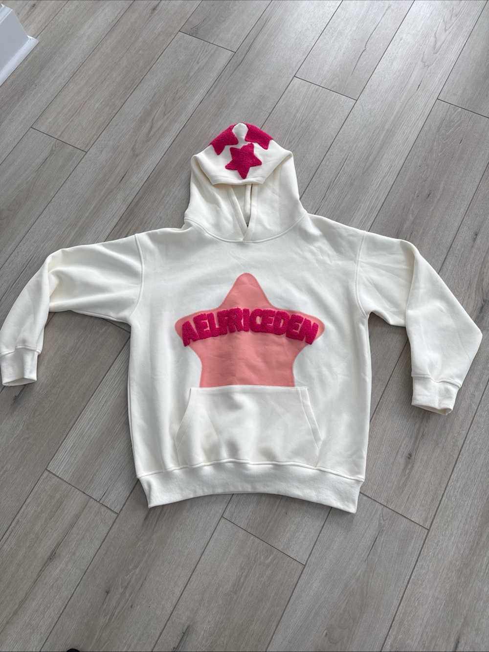 Aelfric Eden Star Print Hoodie XS (ROOMY OVERSIZED) in Ivory. Trending piece New